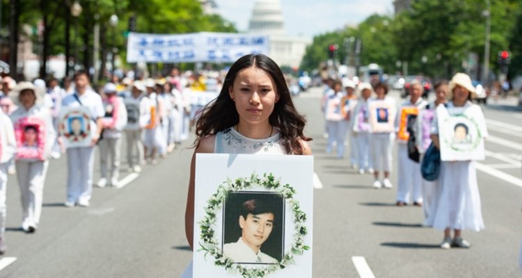A woman remembers a man illed by the CCP regime