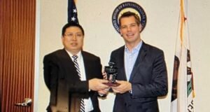 Eric Swalwell and Song Ru'an