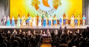 Shen Yun on stage