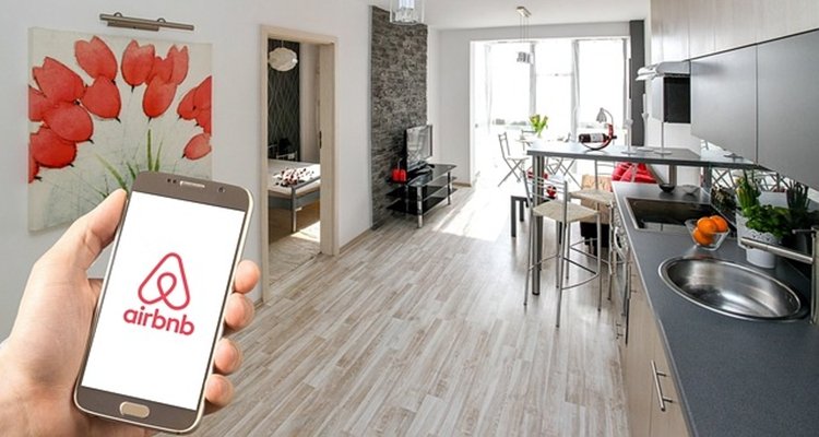 Airbnb app and the home it found