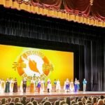 Shen Yun on stage