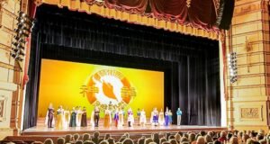 Shen Yun on stage