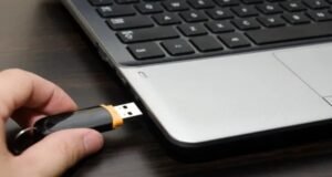 Thumb drive and laptop