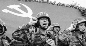 Chinese soldiers vowing to obey