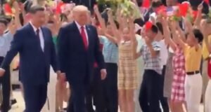 Chinese students welcome President Trump