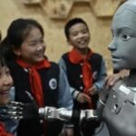 Humanoid robot charms the kids in China
