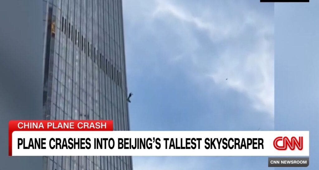 Plane crashes into tallest Beijing skyscraper