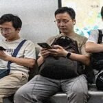 Online while on Chinese public transportation