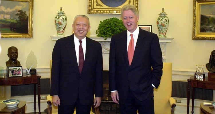 Tung Chee-hwa and Bill Clinton