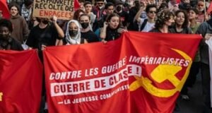 Hammer and sickle and agitation for class war in France